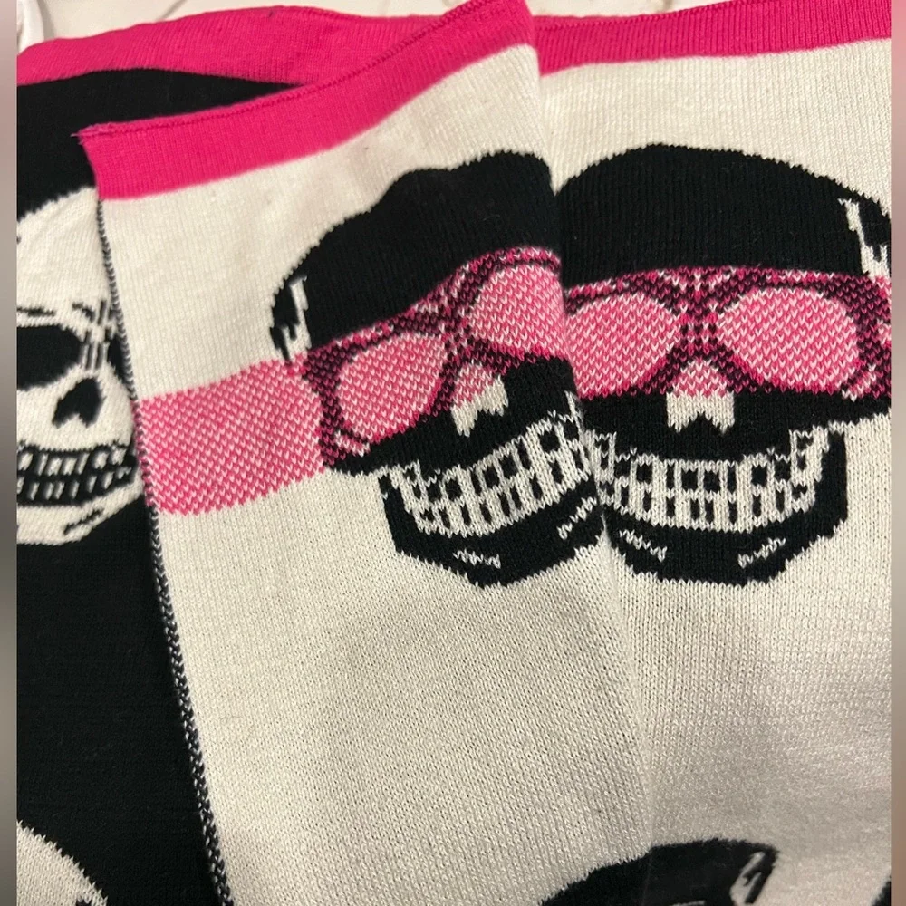 Spooky night reversible Skull blanket